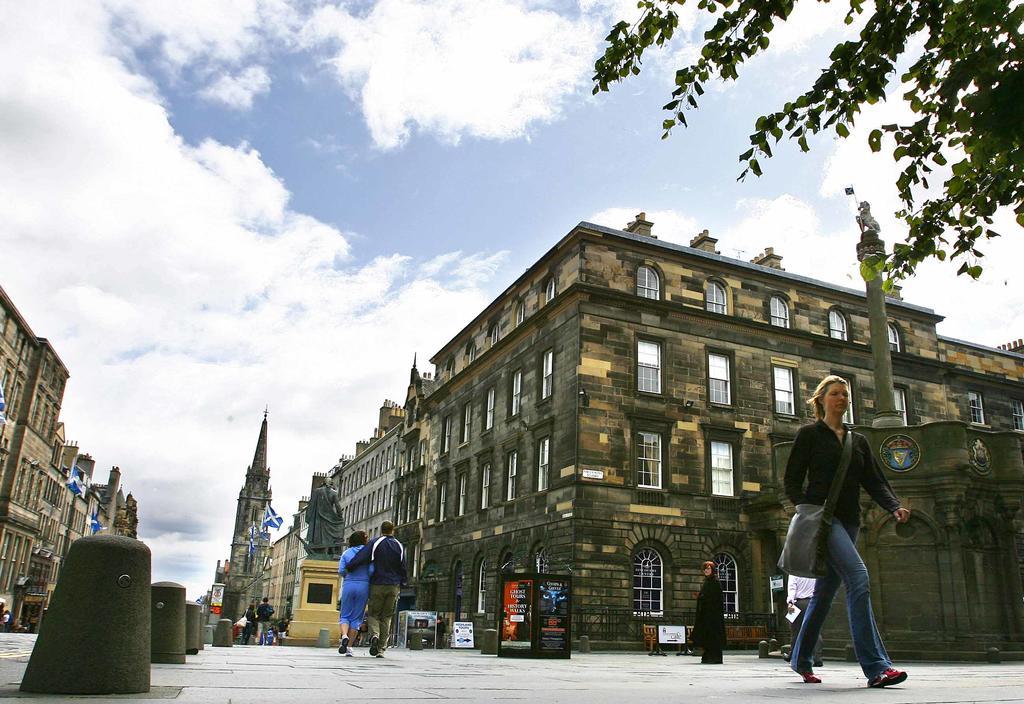 Ferienwohnung Parliament Sq Edinburgh Exterior foto